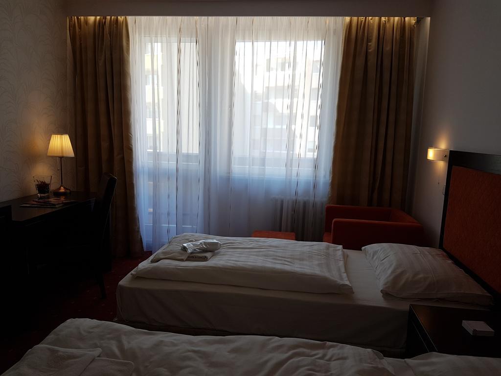 Hotel Nivy Bratislava Exterior photo