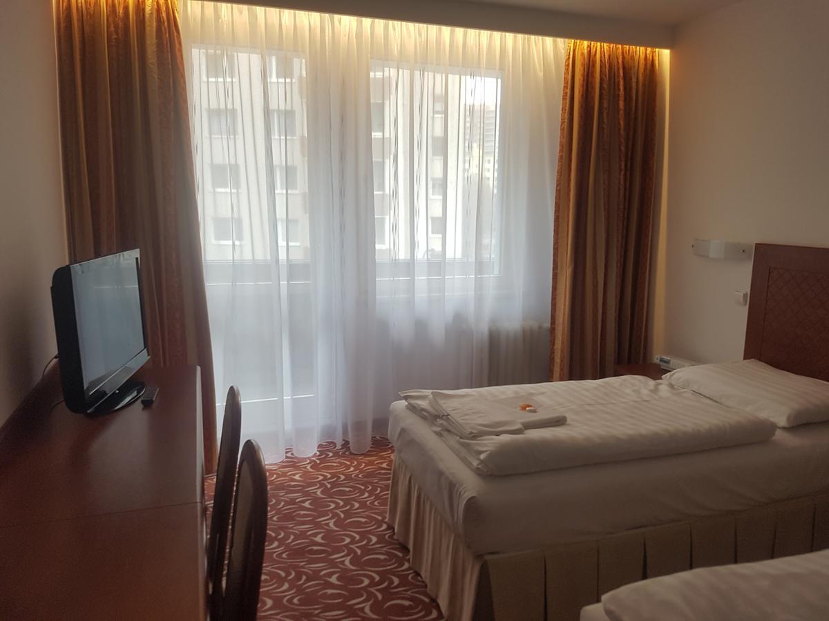 Hotel Nivy Bratislava Exterior photo